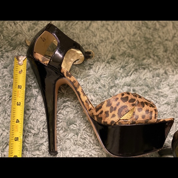 Leopard & Black Patent Open Toe Heels - Picture 6 of 8